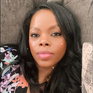 Meet your Posher, Knyja